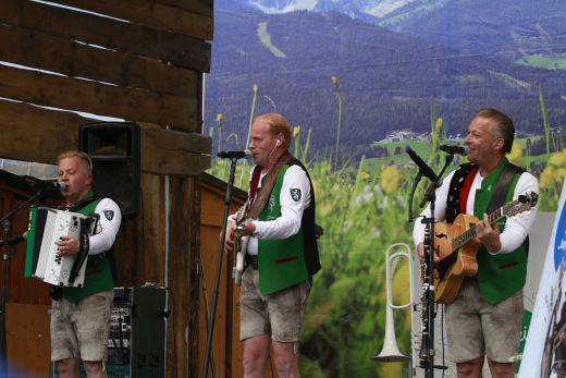 die Steirer Band die Edlseer beim Steiermarkfrühling am Wiener Rathausplatz